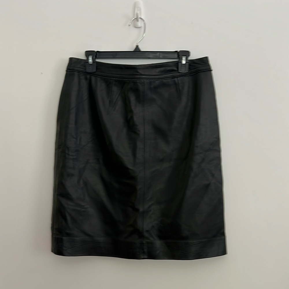 Size 10 Jaclyn Smith Black 100% Leather Pencil Skirt. Lined. Slit in back